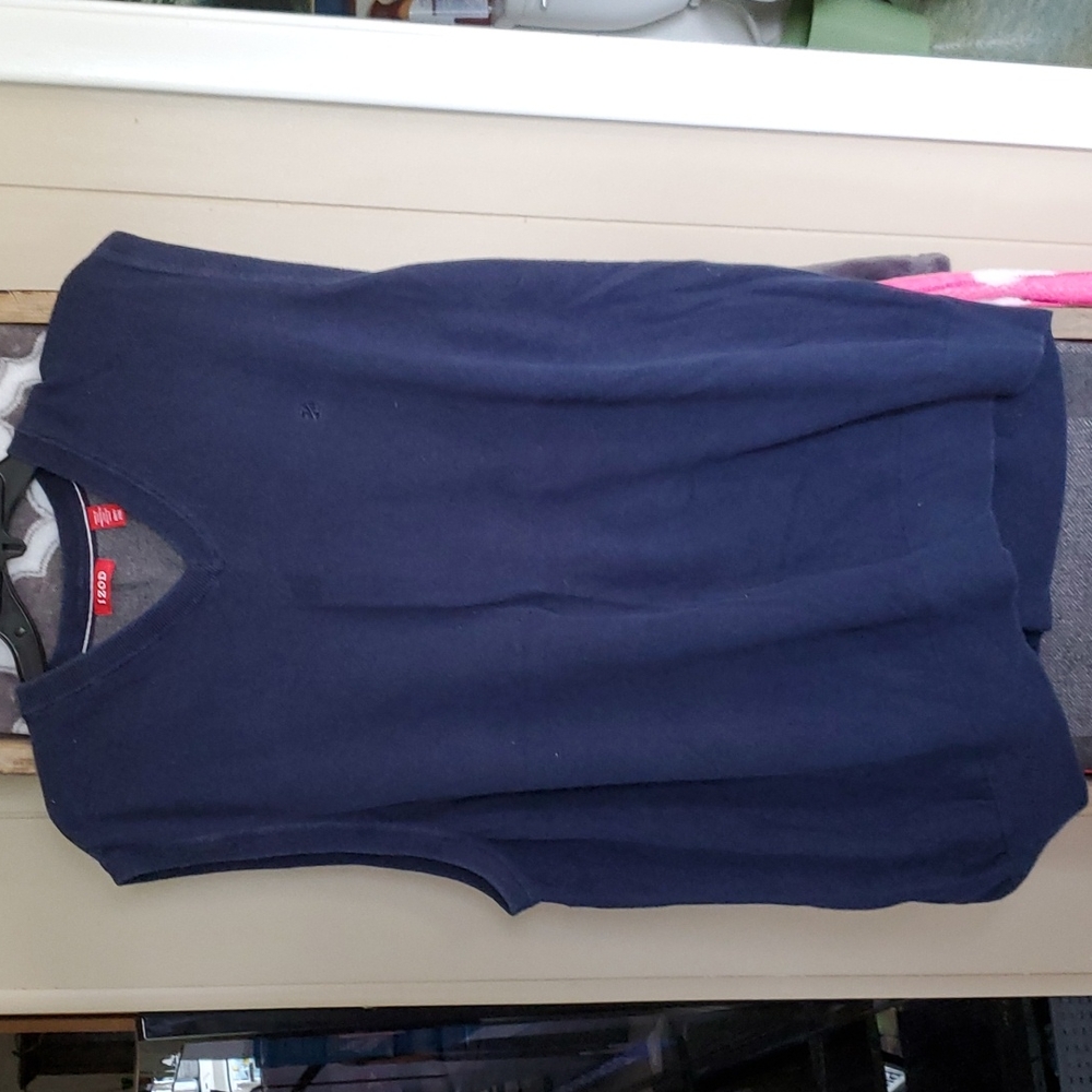 Izod V neck vest size 2XLT